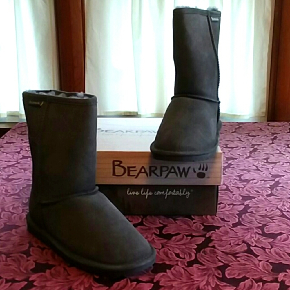 Bearpaw Emma Short Boots